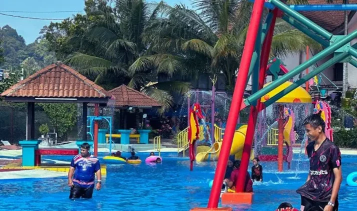 tempat bercuti menarik melaka taman tema air
