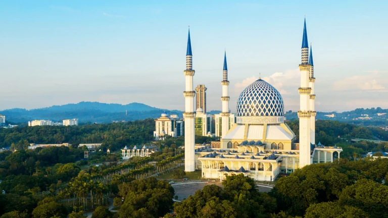 41+ Tempat Menarik di Shah Alam 2025 yang Pasti Buat Anda Nak Singgah Lagi!