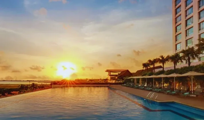 hotel menarik di melaka tepi pantai